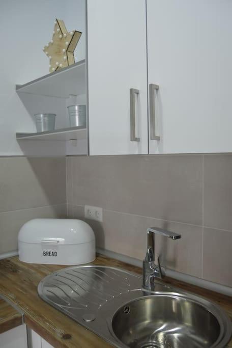 Apartamento Ana'S Cerca Del Parque Tecnologico Málaga Buitenkant foto